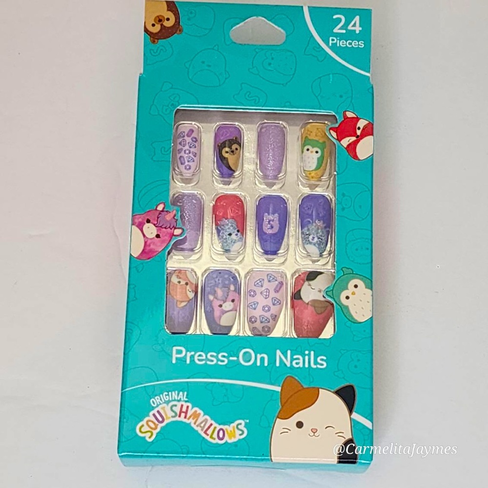 SQUISHMALLOWS PRESS ON NAILS 💅 24 Pack NWT